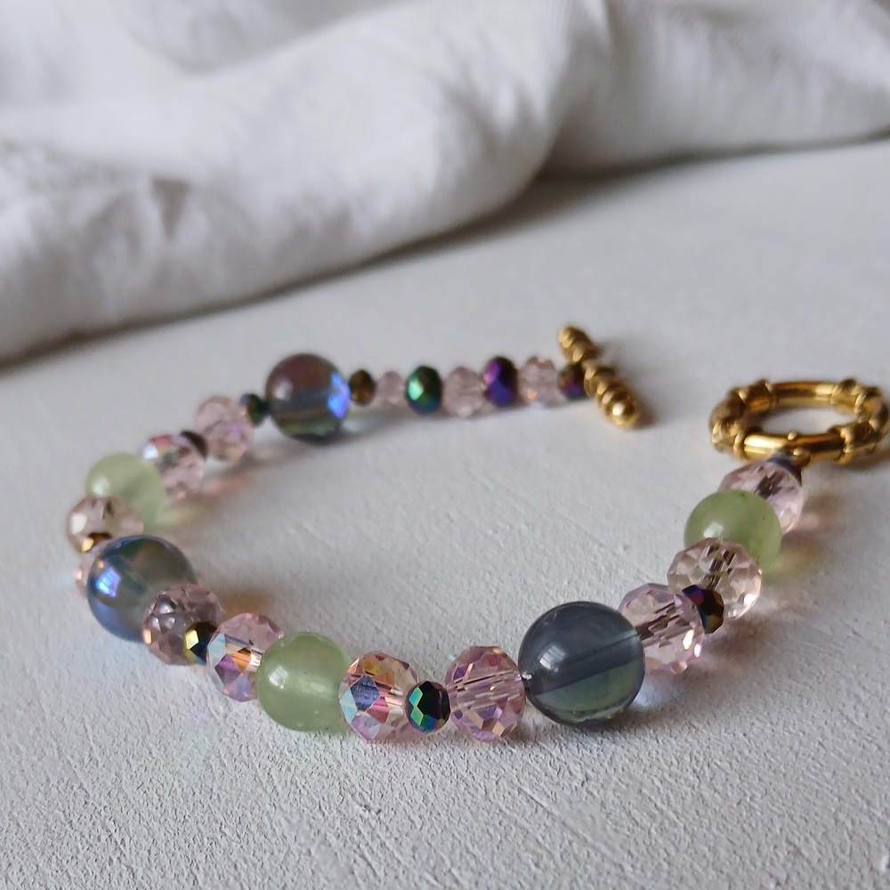 Elegant Multicolor Beaded Bracelet